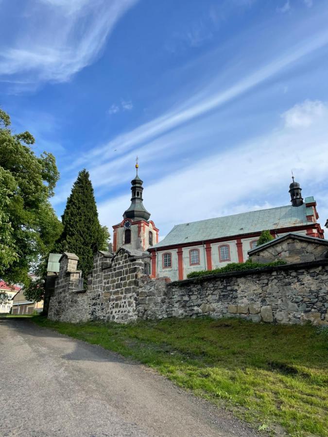 Apartman V Kratke Kamenicky Senov Exterior photo